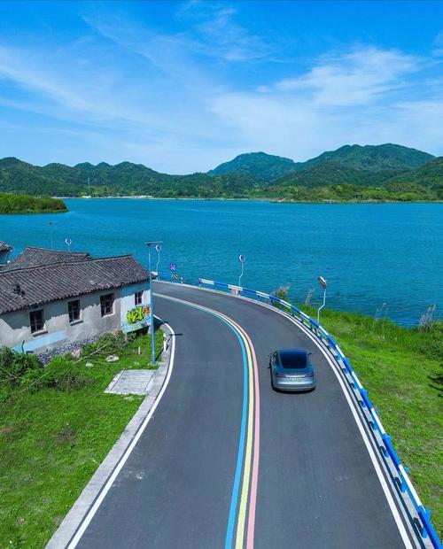 开车心情不好发朋友圈的句子,自驾车旅游心情